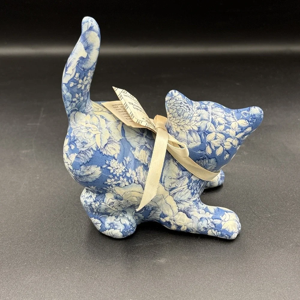 Porcelain Patchworks Crouching Kitty Cat Blue White Vintage Cottage Core